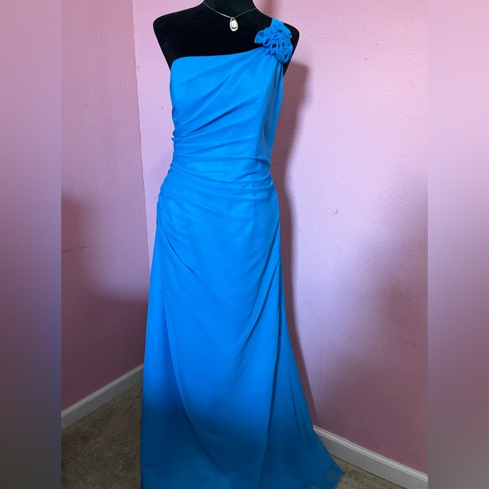 Davinci One Shoulder Chiffon Formal Gown